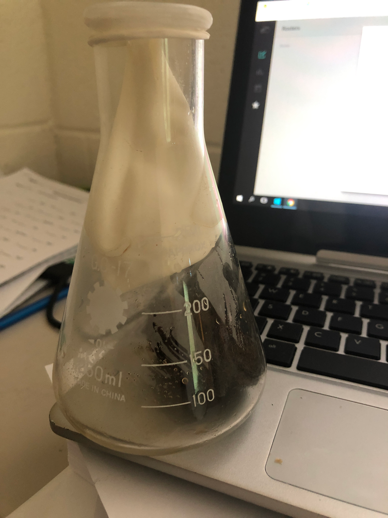Oxidation of steel wool in a closed system to demonstrate law of conservation of mass